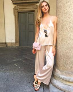 Chiara Ferragni feet photo thumbnail