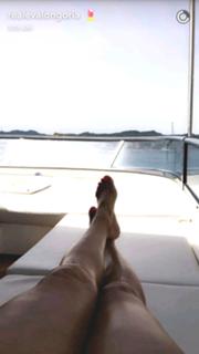 Eva Longoria feet photo thumbnail