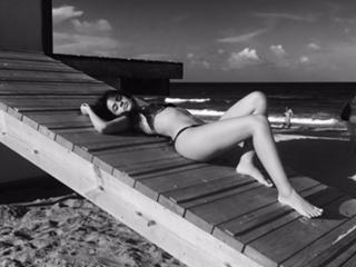 Camila Cabello feet photo thumbnail
