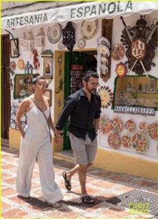 Eva Longoria feet photo thumbnail
