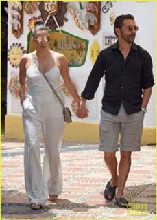 Eva Longoria feet photo thumbnail