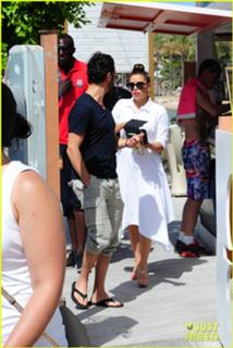 Eva Longoria feet photo thumbnail