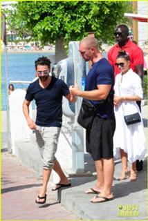Eva Longoria feet photo thumbnail