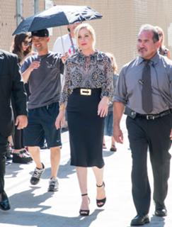 Christina Applegate feet photo thumbnail