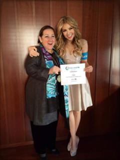 Thalía feet photo thumbnail