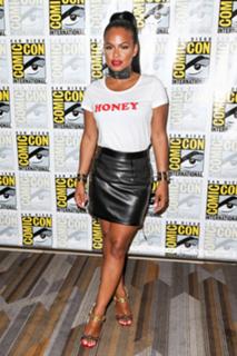 Christina Milian feet photo thumbnail