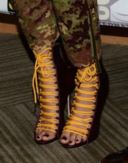 Cara Delevingne feet photo thumbnail