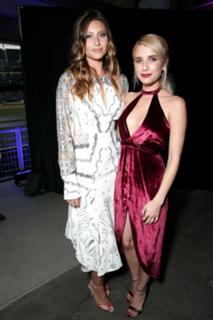 Emma Roberts feet photo thumbnail