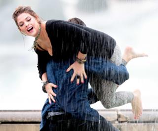 Ashley Greene feet photo thumbnail