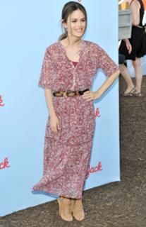 Rachel Bilson feet photo thumbnail