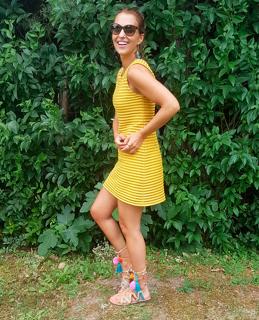Paula Echevarría feet photo thumbnail