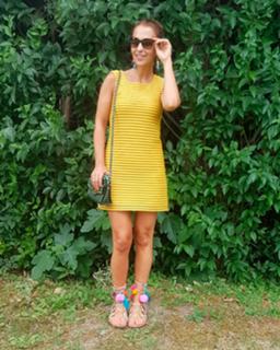Paula Echevarría feet photo thumbnail