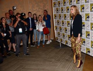 Cara Delevingne feet photo thumbnail