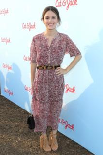 Rachel Bilson feet photo thumbnail