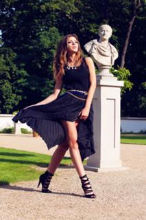 Klaudia Halejcio feet photo thumbnail