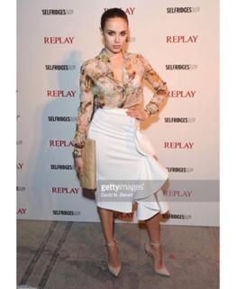 Xenia Tchoumitcheva feet photo thumbnail