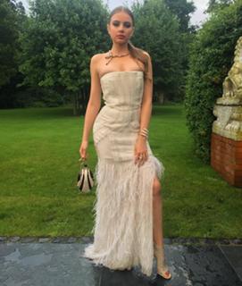Xenia Tchoumitcheva feet photo thumbnail