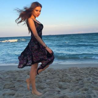 Xenia Tchoumitcheva feet photo thumbnail