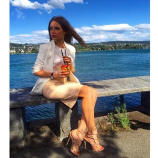 Xenia Tchoumitcheva feet photo thumbnail