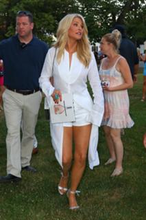 Christie Brinkley feet photo thumbnail
