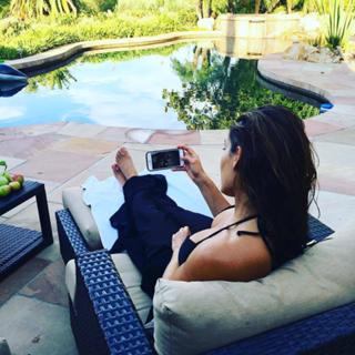 Nikki Garcia feet photo thumbnail