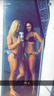 Amanda Saccomanno feet photo thumbnail