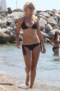 Fei Skorda feet photo thumbnail