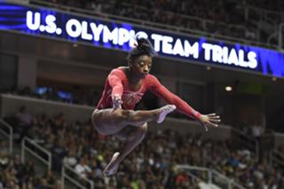 Simone Biles feet photo thumbnail