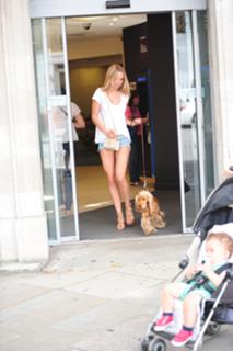 Kimberley Garner feet photo thumbnail