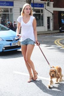 Kimberley Garner feet photo thumbnail