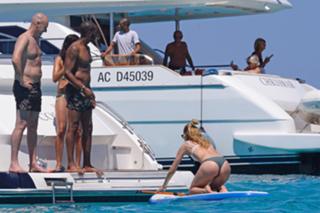 Doutzen Kroes feet photo thumbnail