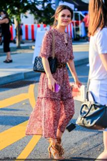 Rachel Bilson feet photo thumbnail