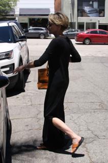 Sharon Stone feet photo thumbnail