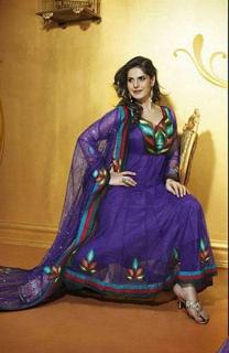 Zareen Khan feet photo thumbnail