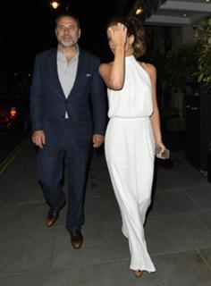 Kate Beckinsale feet photo thumbnail