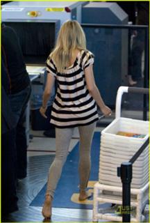 Sienna Miller feet photo thumbnail