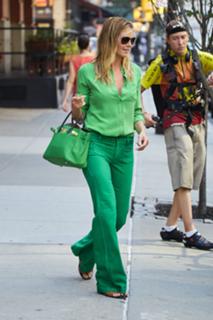 Heidi Klum feet photo thumbnail