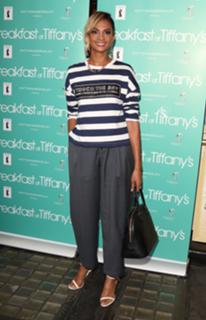 Alesha Dixon feet photo thumbnail