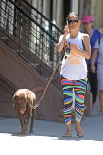 Lucy Liu feet photo thumbnail