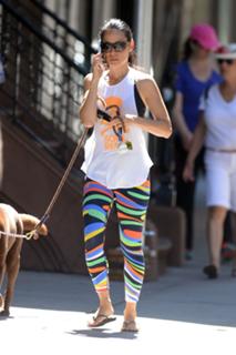 Lucy Liu feet photo thumbnail
