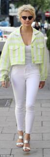 Pixie Lott feet photo thumbnail