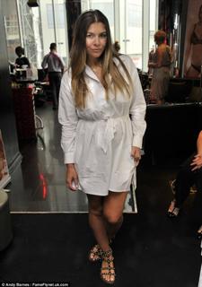 Imogen Thomas feet photo thumbnail