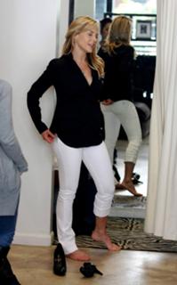 Julie Benz feet photo thumbnail