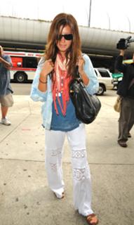 Ashley Tisdale feet photo thumbnail