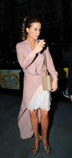 Kate Beckinsale feet photo thumbnail