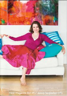 Lucy Lawless feet photo thumbnail
