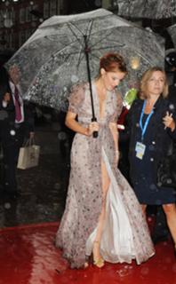 Emma Watson feet photo thumbnail