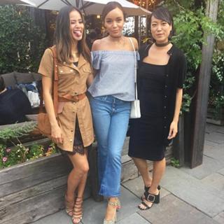 Jamie Chung feet photo thumbnail