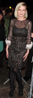 Kirsten Dunst feet photo thumbnail