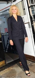 Pixie Lott feet photo thumbnail